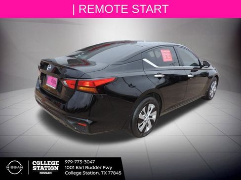 Certified 2023 Nissan Altima 2.5 S image 4