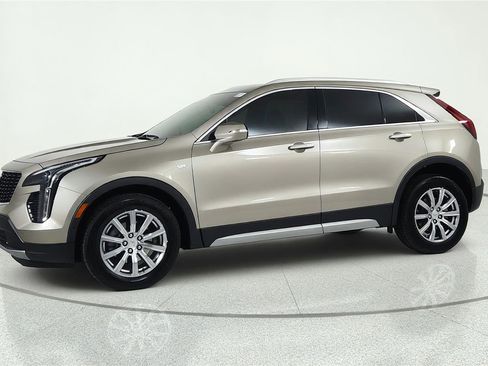 Used 2022 Cadillac XT4 Premium Luxury w/ Enhanced Visibility Package AWD/4WD image 2