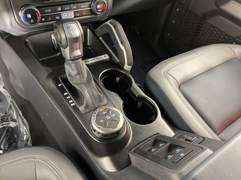 Used 2023 Ford Bronco Outer Banks image 31