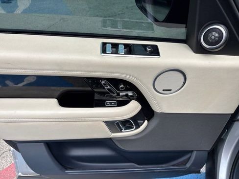Used 2019 Land Rover Range Rover Supercharged image 22