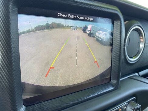 Used 2019 Jeep Wrangler Unlimited Sahara w/ Advanced Safety Group image 19