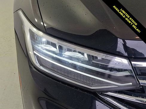 Used 2024 Volkswagen Tiguan SE FWD image 10