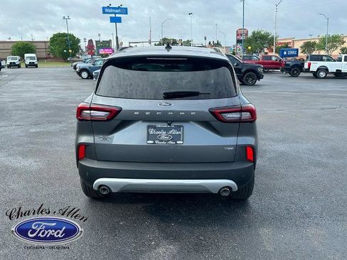 New 2025 Ford Escape SE FWD image 4