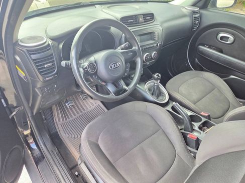Used 2015 Kia Soul FWD image 17