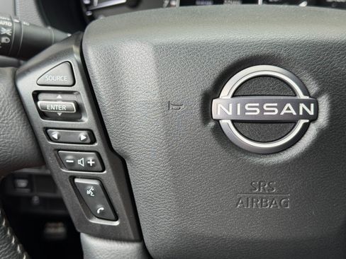 Used 2022 Nissan Frontier SV RWD image 19