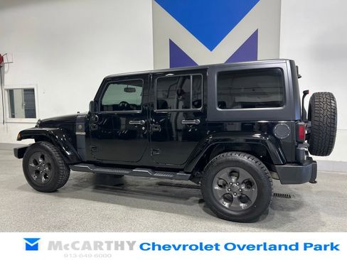 Used 2017 Jeep Wrangler Unlimited Sport AWD/4WD image 7