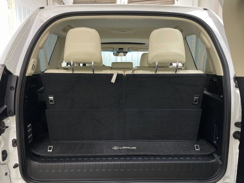 Used 2020 Lexus GX 460 Luxury w/ Accessory Package AWD/4WD image 52