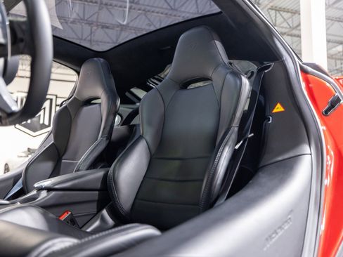 Used 2023 McLaren GT image 33