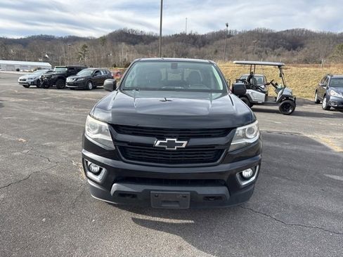 Used 2017 Chevrolet Colorado Z71 w/ Z71 Midnight Edition image 3
