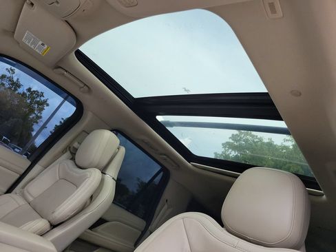 Used 2020 Lincoln Navigator L Reserve w/ Luxury Package AWD/4WD image 29