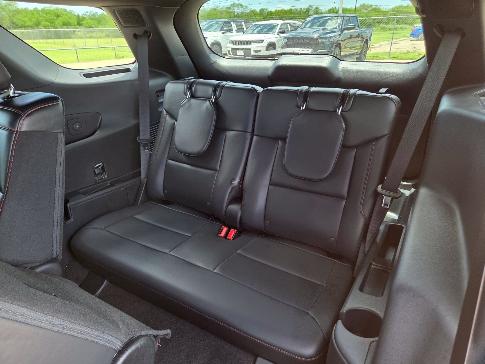 Used 2025 Ford Explorer ST-Line RWD image 23