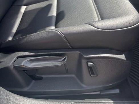 Used 2017 Volkswagen Golf Alltrack SE AWD/4WD image 35