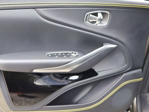 Used 2023 Aston Martin DBX 707 AWD/4WD image 11