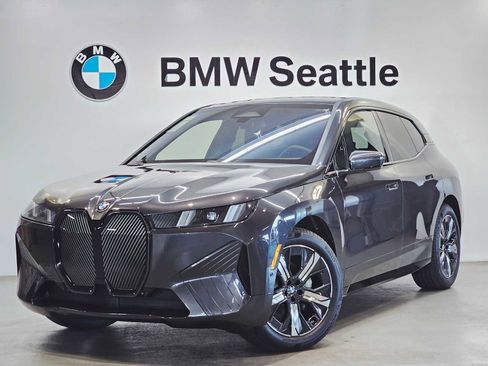 New 2026 BMW iX xDrive45 image 1