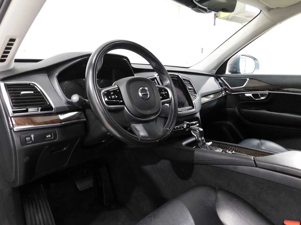 Used 2017 Volvo XC90 T6 Momentum w/ Vision Package AWD/4WD image 22