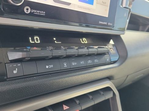 Used 2023 Toyota Tundra SR5 w/ SR5 Premium Package AWD/4WD image 28