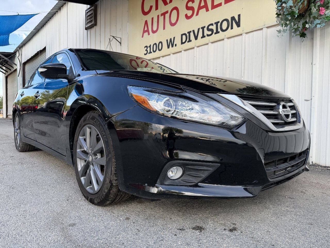 Used 2017 Nissan Altima 2.5 SL w/ 2.5 Technology Package FWD image 1