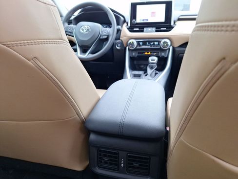 Used 2024 Toyota RAV4 XLE Premium image 34