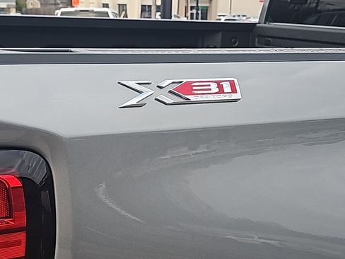 New 2026 GMC Sierra 1500 SLT w/ SLT Premium Plus Package image 9