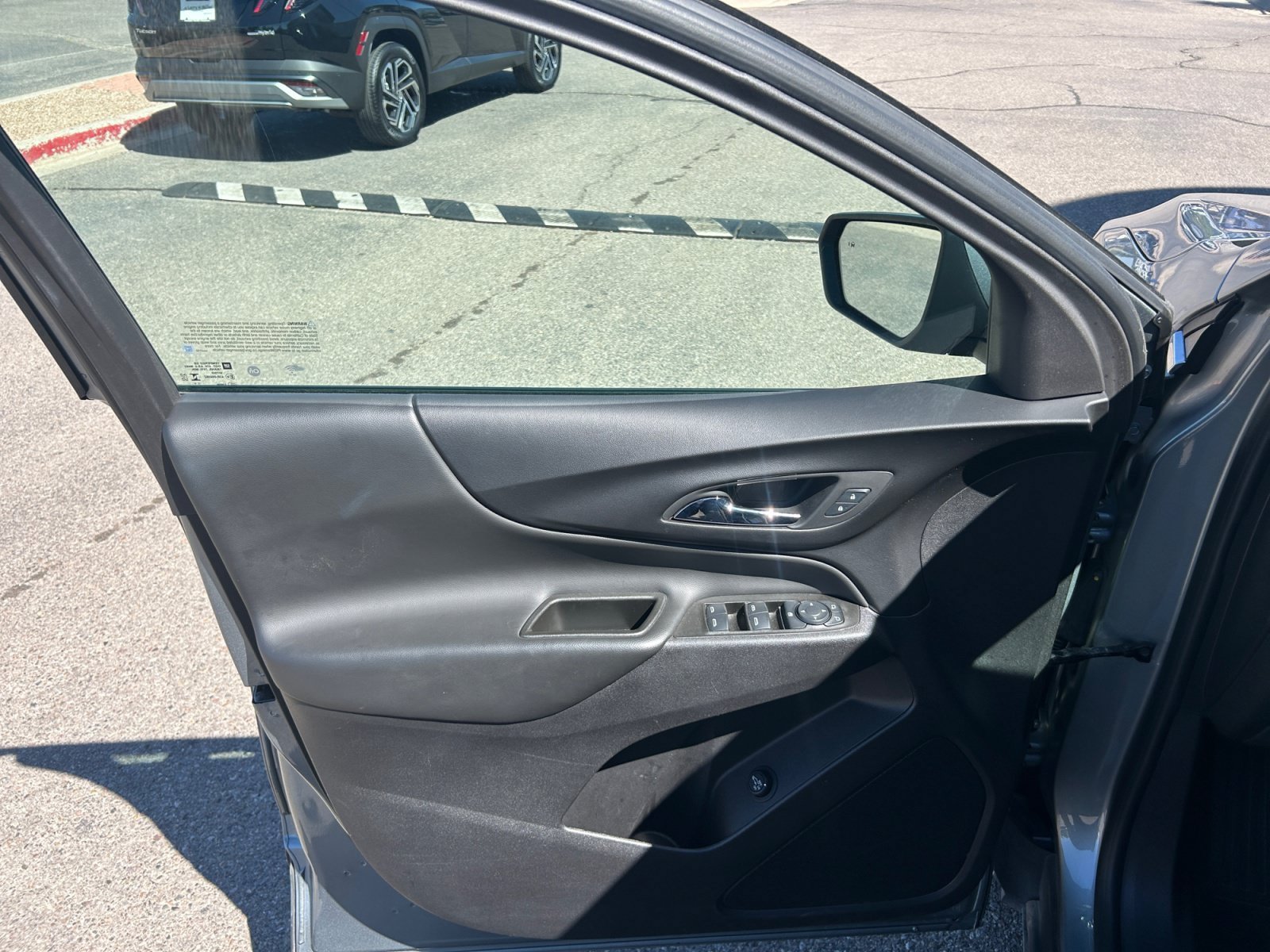 Used 2024 Chevrolet Equinox LT AWD/4WD image 15