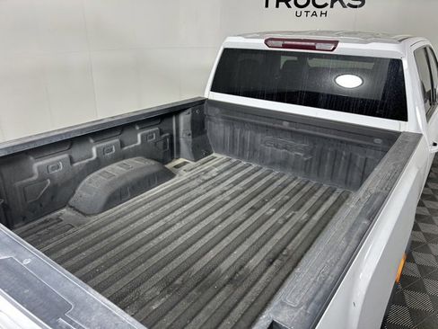 Used 2022 GMC Sierra 3500 AT4 image 15