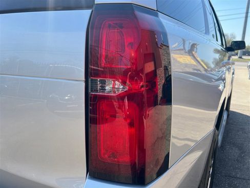 Used 2019 Chevrolet Tahoe LT image 20
