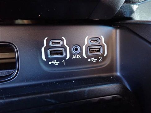 Used 2022 RAM 1500 Big Horn AWD/4WD image 21