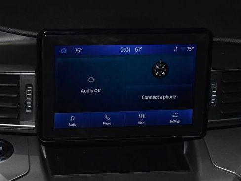 Used 2022 Ford Explorer XLT w/ Equipment Group 202A image 18