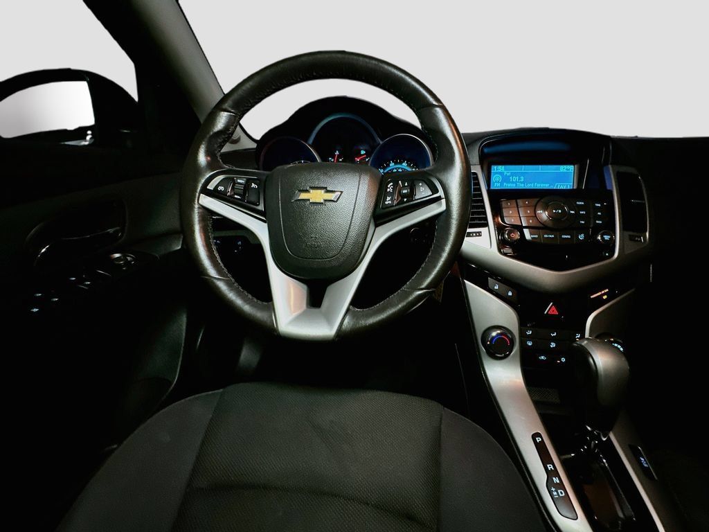 Used 2014 Chevrolet Cruze LT FWD image 30