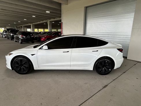 Used 2025 Tesla Model 3 Long Range RWD image 2