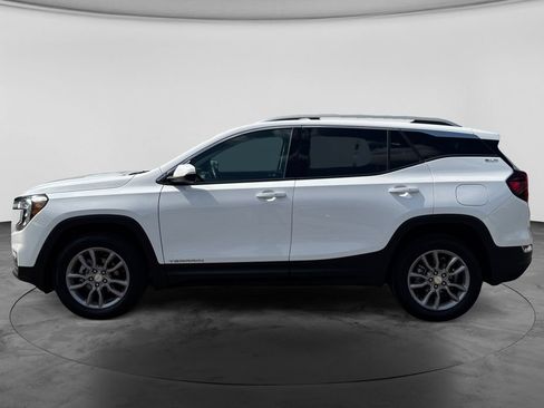 Used 2024 GMC Terrain SLT AWD/4WD image 4