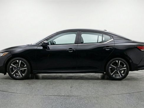 Used 2025 Nissan Sentra SV FWD image 5