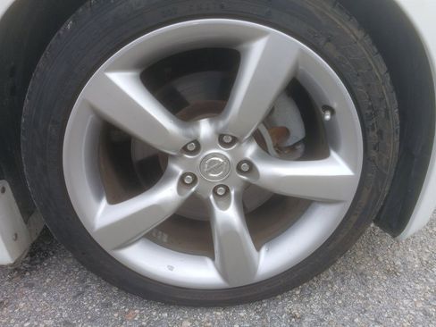 Used 2006 Nissan 350Z Enthusiast w/ (N93) Cargo Convenience Pkg image 33