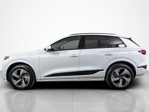 Certified 2025 Audi Q6 e-tron Premium Plus w/ Premium Plus image 2