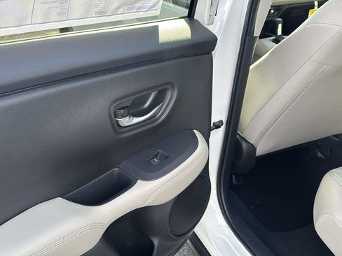 New 2026 Honda HR-V LX image 15