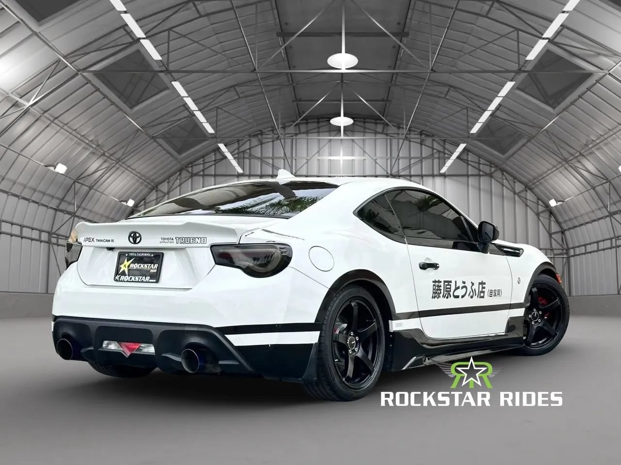 Used 2017 Toyota 86 RWD image 3