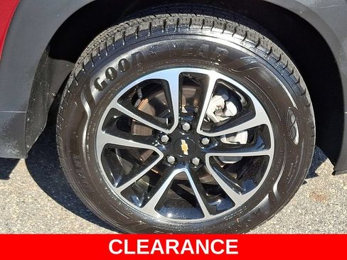 Used 2024 Chevrolet TrailBlazer LT AWD/4WD image 8
