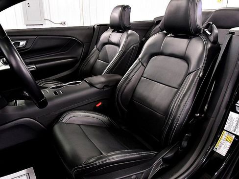 Used 2025 Ford Mustang Premium image 23