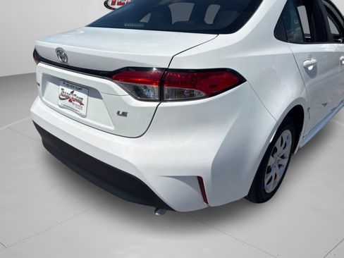 Used 2025 Toyota Corolla LE FWD image 8