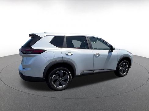 Used 2025 Nissan Rogue SV FWD image 14