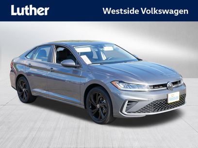 Certified 2025 Volkswagen Jetta SE