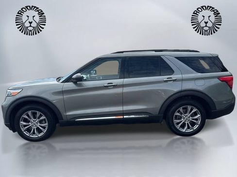 Used 2020 Ford Explorer XLT w/ Equipment Group 202A AWD/4WD image 10