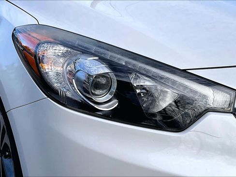 Used 2016 Kia Forte EX w/ EX Premium Package image 27