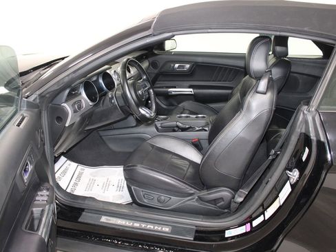 Used 2023 Ford Mustang Premium image 19