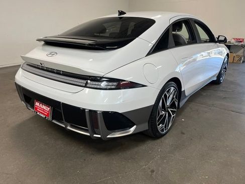 Used 2023 Hyundai Ioniq 6 Limited RWD image 3