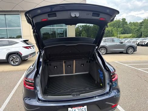 Used 2018 Porsche Macan AWD/4WD image 5