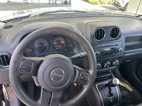 Used 2014 Jeep Patriot Sport w/ Power Value Group image 4