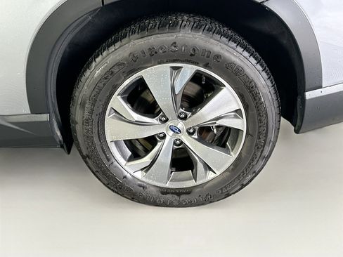 Used 2024 Subaru Ascent Premium w/ Convenience Package image 11