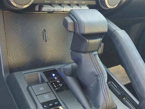 Certified 2025 Toyota 4Runner SR5 AWD/4WD image 20