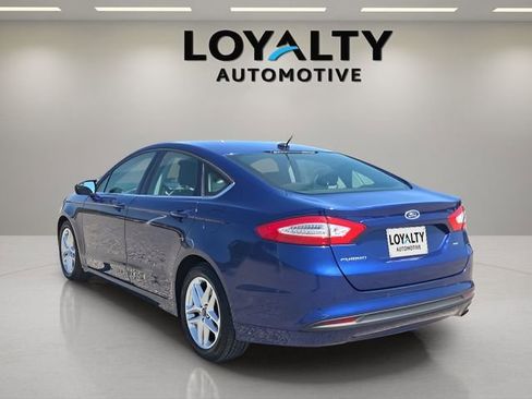 Used 2016 Ford Fusion SE image 3